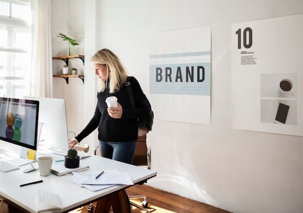 Branding businesswoman-working-office