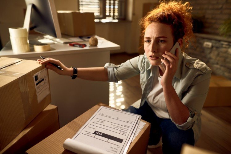 How to Deal with Shipping Delays in Dropshipping (Without Losing Customers) 1 Worried About Shipping Delay