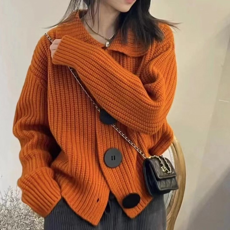 Women's Fashionable Lapel Knitted Cardigan