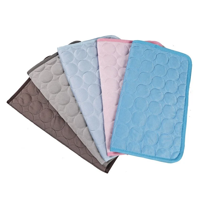 Self-Cooling Pet Mat Breathable Fabric Cooling Pad for Dogs & Cats